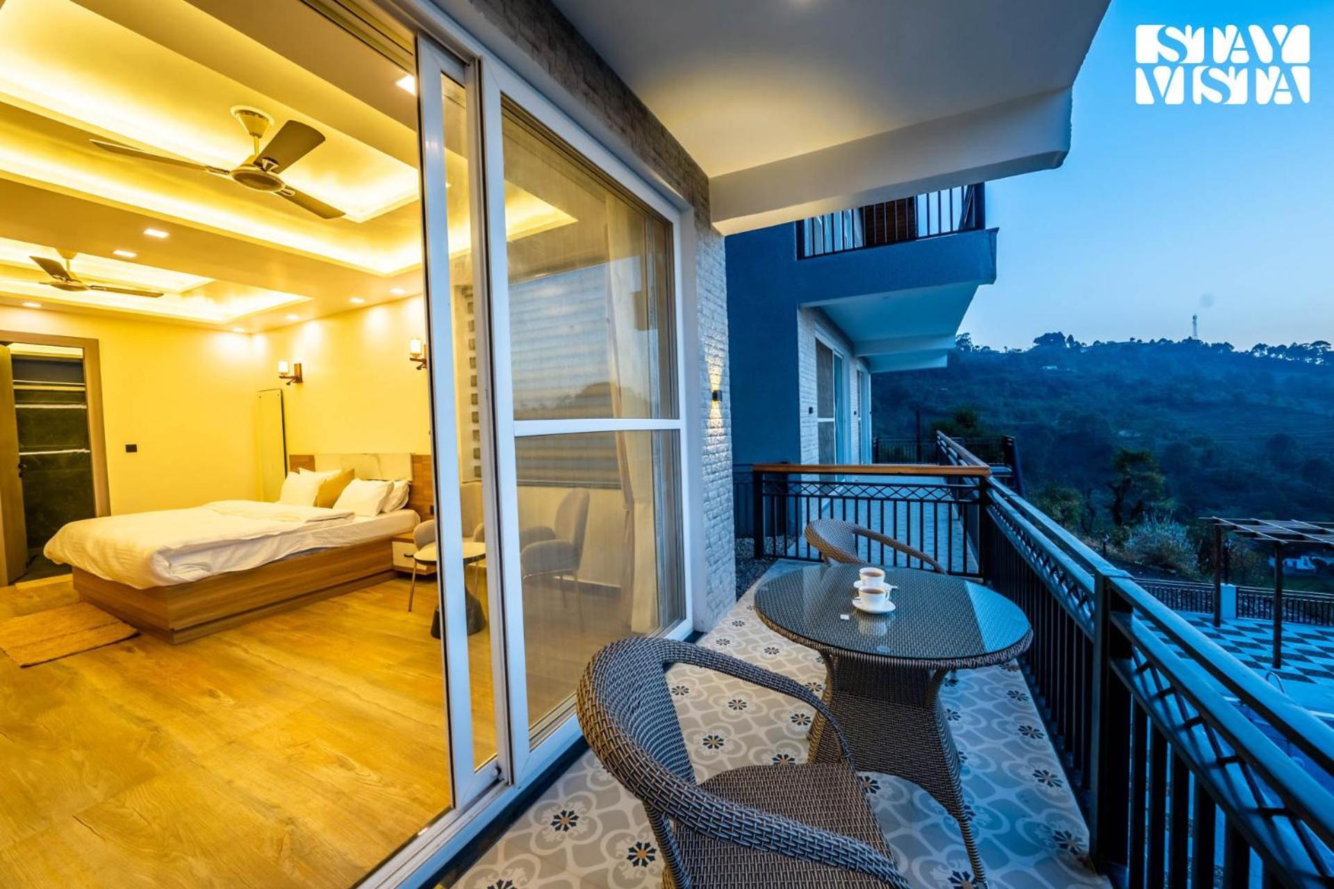 Stayvista At Sunset Springs With Pool & Views Nainital Exterior photo